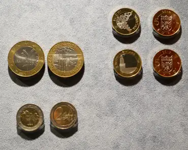 P1110906 Finnish euro coins.