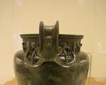 IMG_0589 The cup of Vix, found in a 3m x 3m funerary chamber within a tumulus. The tomb contained: remnants from a dead lady with her jewelry, a chariot with 4 wheels on...