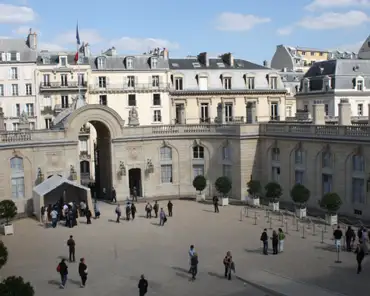 151 Main courtyard: official guests enter the palace from this courtyard. After the 1848 revolution, the mansion becomes the official residence of the French...