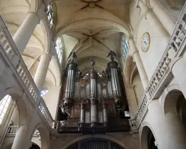 P1060664 Oldest church organ in Paris: 1631.