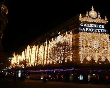IMG_0701 Galeries Lafayette, a large department store, with the Chrismas lights on the facade (2011).