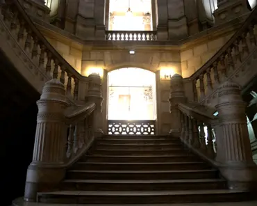P1060559 Grand staircase.