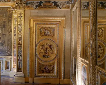 P1060387 Room of the golden book, made up with panels from the appartments of Marie de Medici in the palace and of Anne of Austria in Le Louvre .