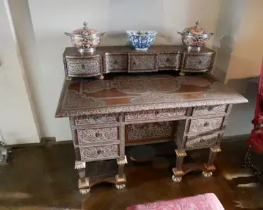 P1000675 Desk, wood with tin and wood marquetry, Paris, ca. 1670-1680.