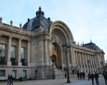 PetitPalais Petit Palais, across the Grand Palais .