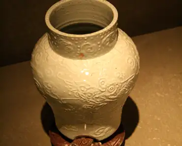 IMG_1273 Vase with turtle base, Korea, ca. 1880.