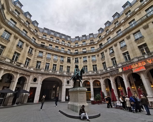 Edouard VII square