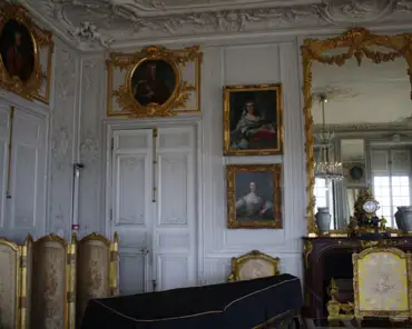 IMG_0263 Grand study room, formerly a room belonging to the bath apartments of Louis XIV. Decorated in 1763 by Louis XV's architect Ange-Jacques Gabriel and sculptor...