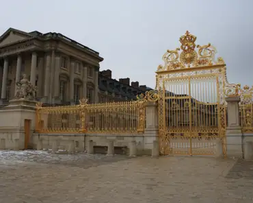 img_1735 Versailles Palace was built from the XVIth to the XVIIIth century 30km from Paris so that the King could escape Le Louvre, Paris, and its crowd. The palace is...