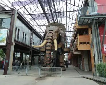 P1110733 9m tall animated elephant.