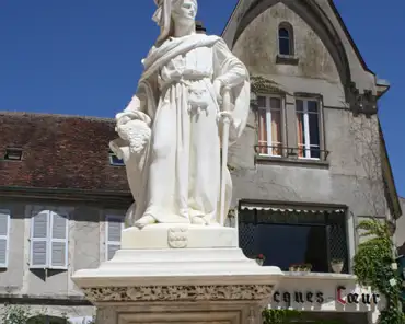 07 Statue of Jacques Coeur.