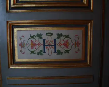 img_7552 Henry II's symbol on a door.