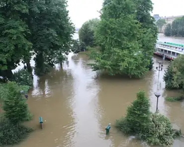 IMG_2108 Vert-Galant garden during the June 2016 flood.