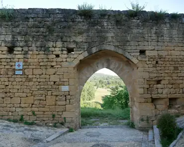 P1120851 Combe gate, 13th century.