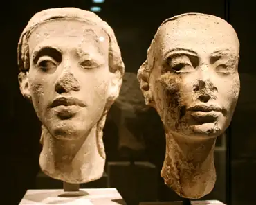 IMG_6372 Portrait heads of the royal couple Nefertiti and Akhenaton, ca. 1340 BC.