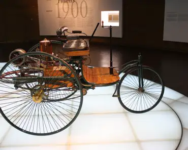 IMG_1562 Benz patented motor car (replica). The Benz patent motor car was the world’s first gasoline-engined automobile. Unlike DaimIer’s motorized carriage, the motor...