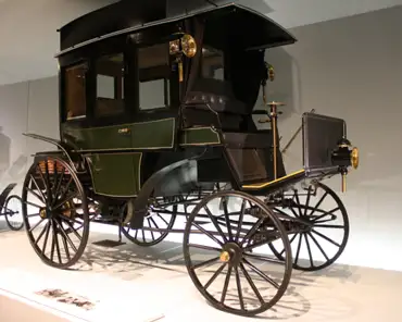 IMG_1585 Benz Omnibus, 1895, 1 cylinder, 2651 cm3, 5 HP, 20 km/h, 8 seats. In 1895 Benz built the world's first two buses, which operated on the Siegen-Netphen-Deuz...