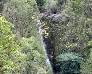 P1150352 Kahuna falls, 100m tall.